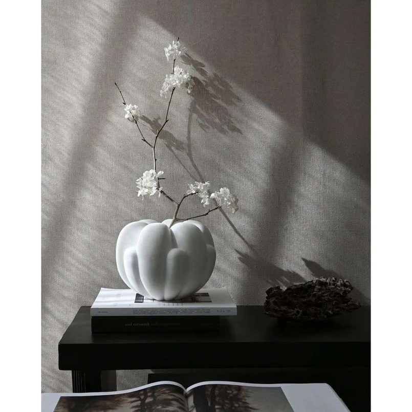 101 COPENHAGEN - Bloom Vase Petit Bone Hvid 101 COPENHAGEN - Bloom Vase Petit Bone Hvid