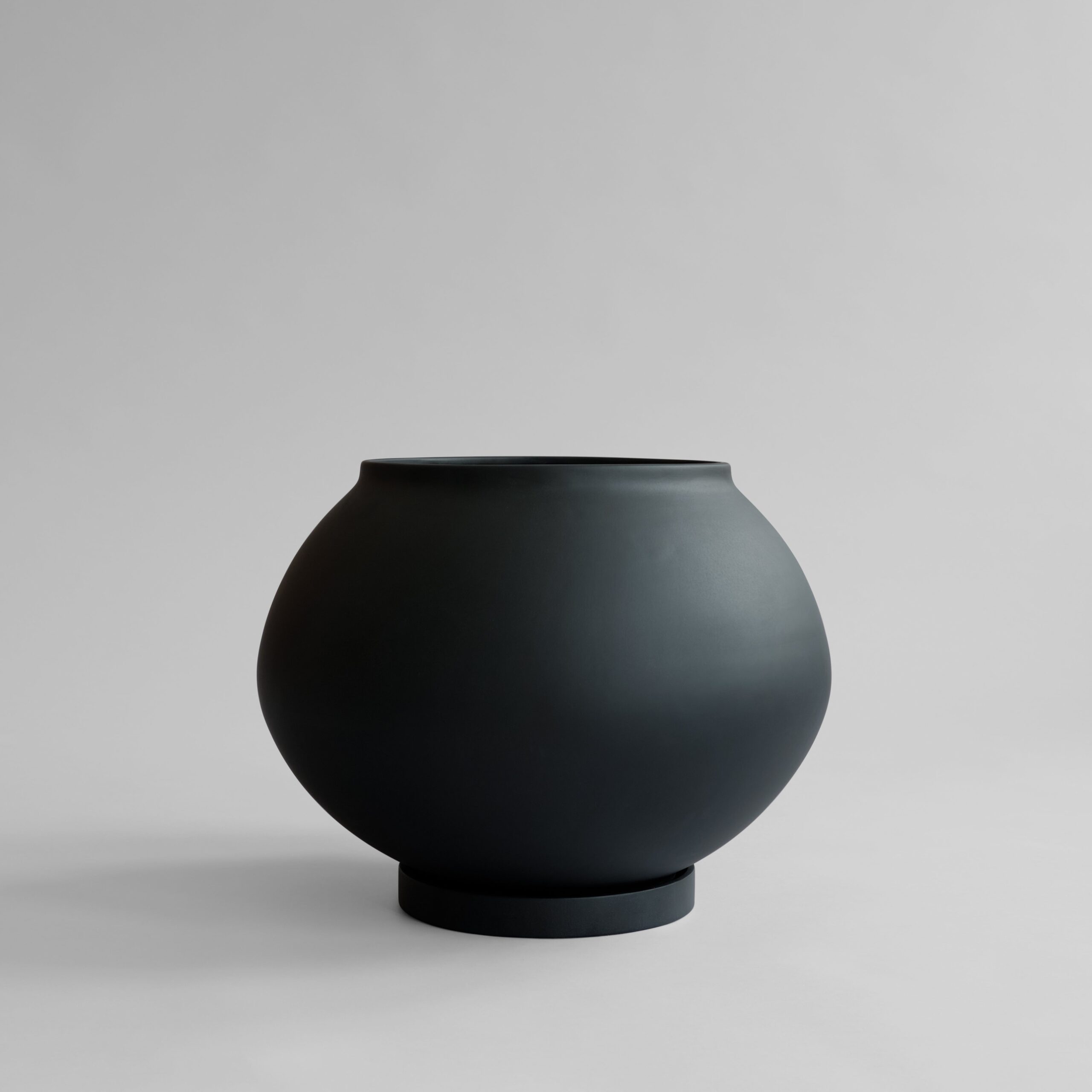 101 CPH Sunao Plant Pot Fat, Hexa - Black 101 CPH Sunao Plant Pot Fat, Hexa - Black