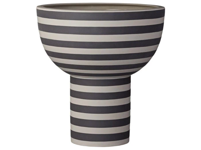 AYTM, VARIA skulpturel vase,Ø23xH24 cm AYTM, VARIA skulpturel vase,Ø23xH24 cm
