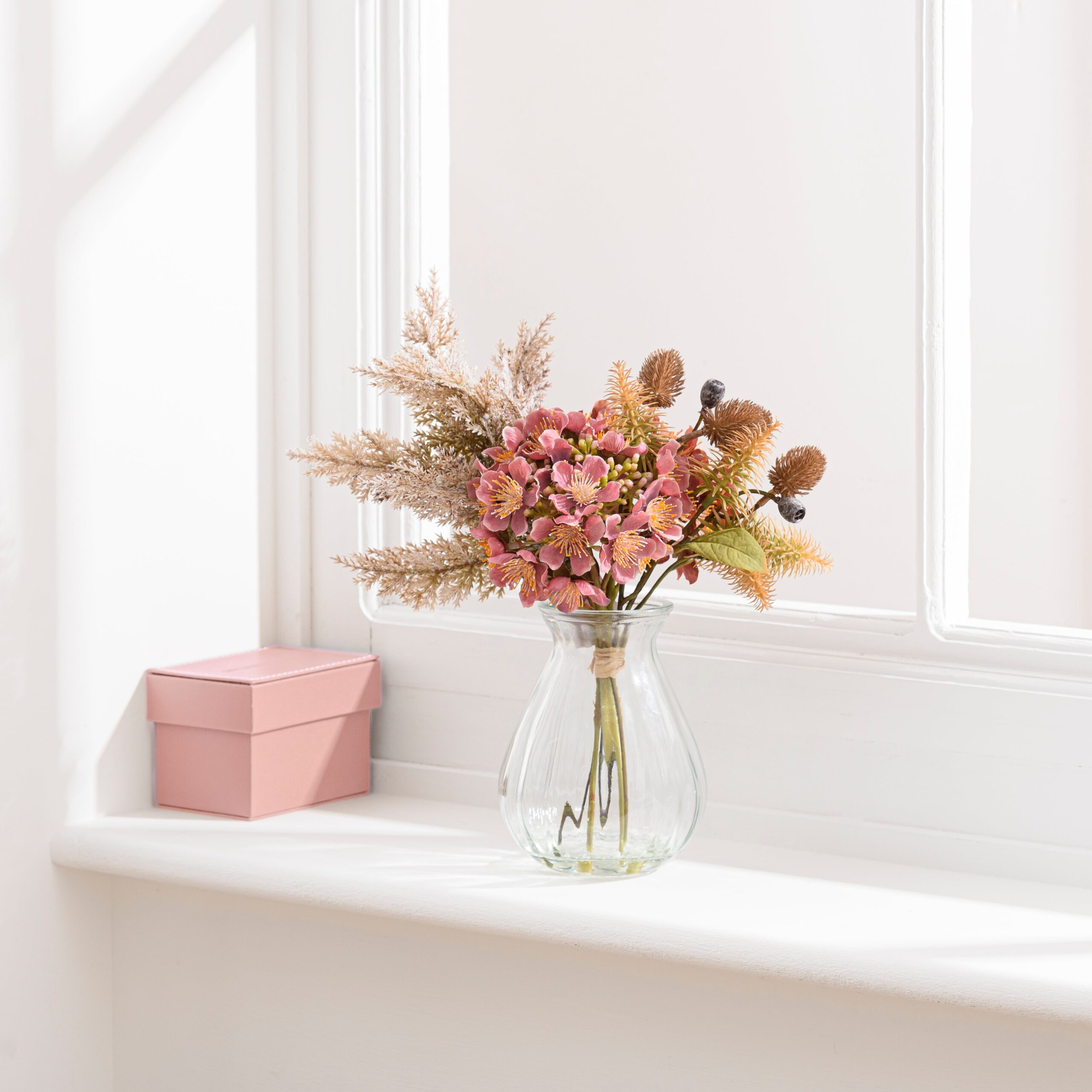 Artificial Dried Pink Hydrangea and Pampas Bouquet in Glass Vase Pink Artificial Dried Pink Hydrangea and Pampas Bouquet in Glass Vase Pink