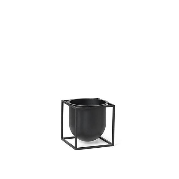 Audo Copenhagen Kubus Flowerpot 14 - Sort Audo Copenhagen Kubus Flowerpot 14 - Sort