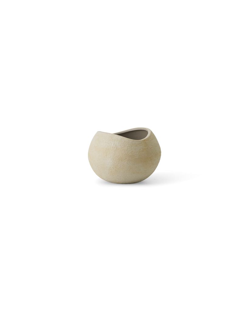 Audo Copenhagen Plantas Planter H: 17 cm - Ivory Audo Copenhagen Plantas Planter H: 17 cm - Ivory