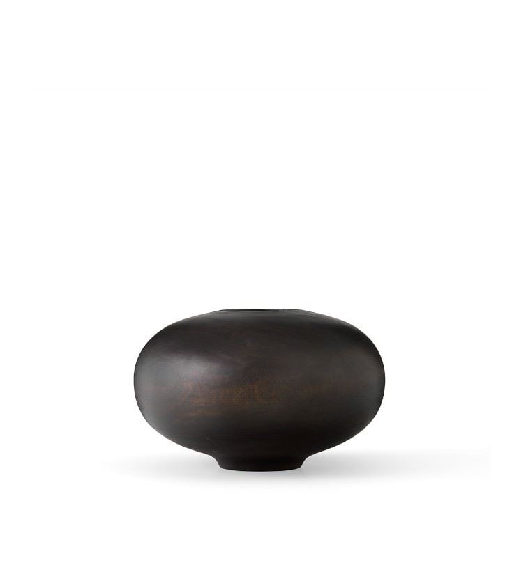 Audo Copenhagen Surround Vase H: 17,5 cm - Mango Wood Audo Copenhagen Surround Vase H: 17,5 cm - Mango Wood