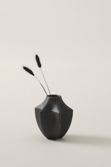 BERIT vase - h⌀jde 17,5 cm Sort