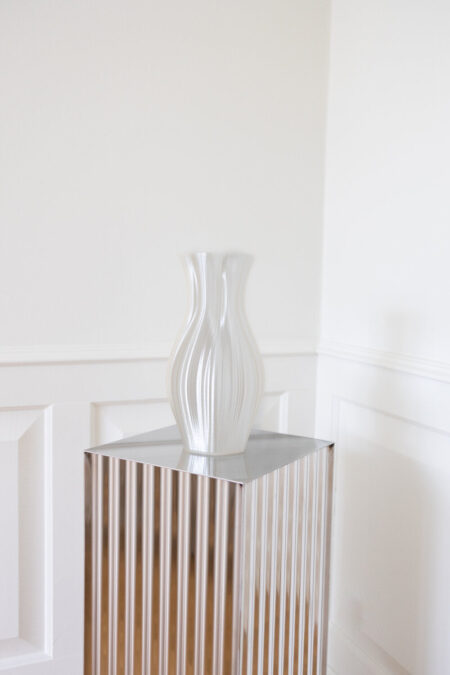 Bloom vase, Ivory - H30 cm.