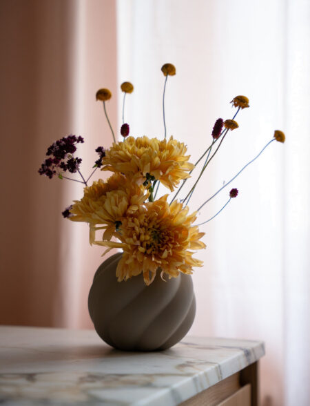 Cooee Design | Twist Ball Vase | H:12CM