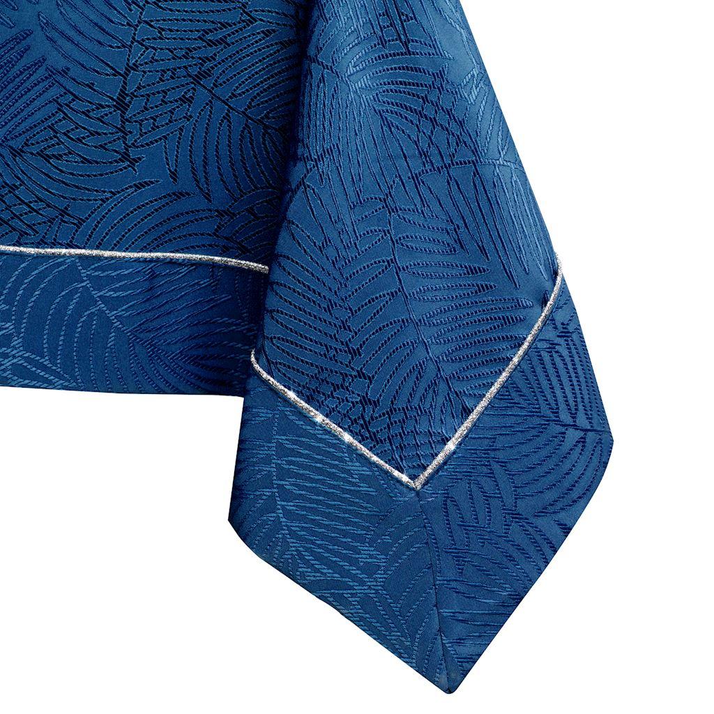 Dug indigo præget plante, 110×160 cm - AmeliaHome Gaia Dug indigo præget plante, 110×160 cm - AmeliaHome Gaia