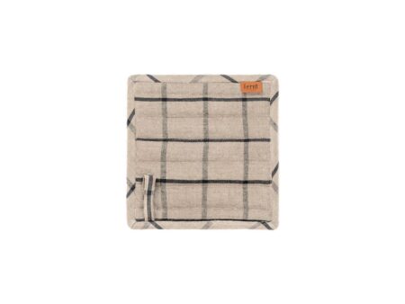 Ferm Living - Hale Pot Holders - Grydelapper - Sand/Black - W: 20 x H: 20 x D: 1 cm