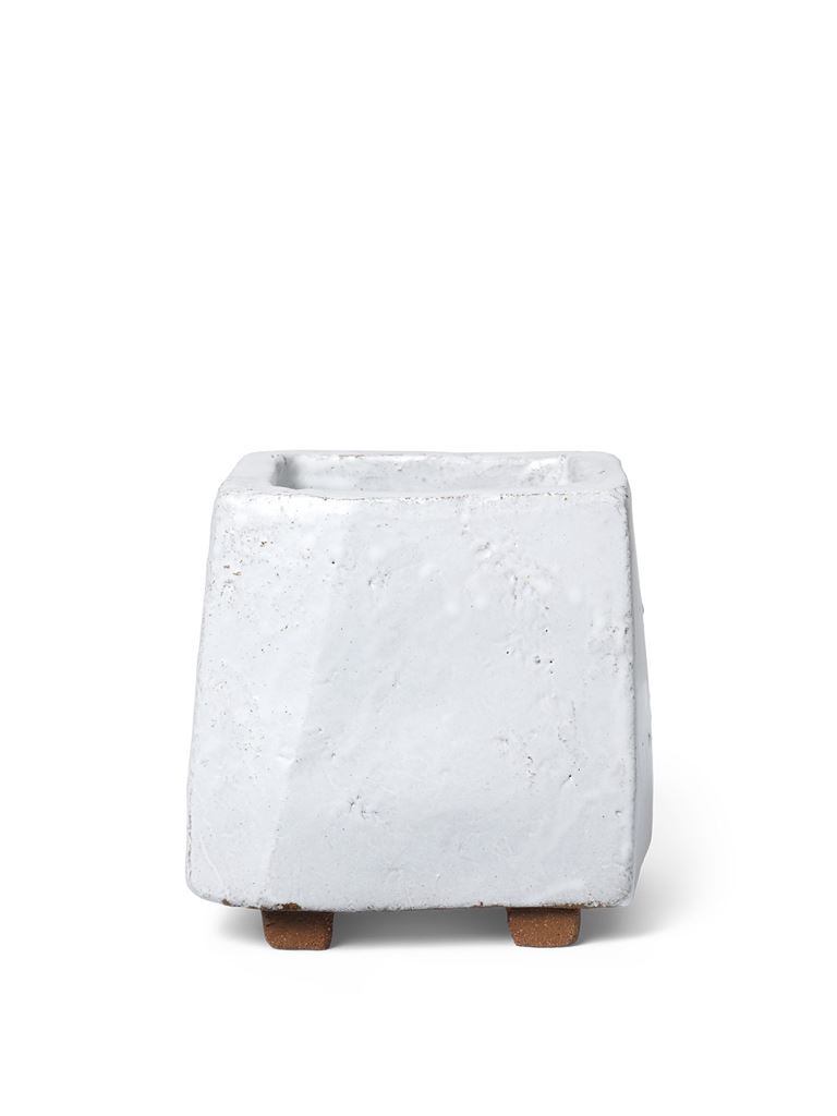 Ferm Living Kurinu Pot H: 16 cm - White Ferm Living Kurinu Pot H: 16 cm - White