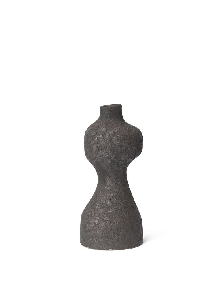 Ferm Living Yara Vase Medium H: 30,5 cm - Rustic Iron Ferm Living Yara Vase Medium H: 30,5 cm - Rustic Iron