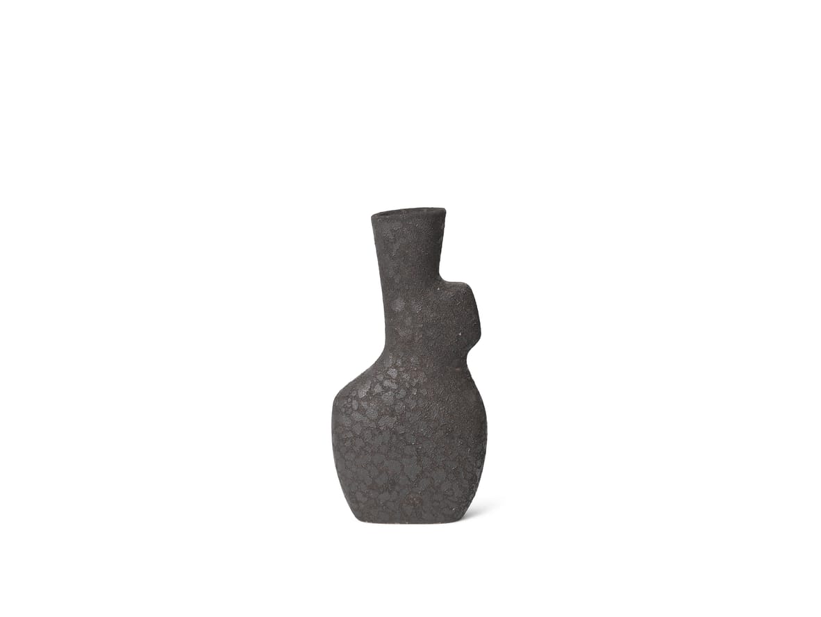 Ferm Living - Yara Vase - Vase - Yara Vase - Large - Rustic Iron - W18 x D9 x H35.5 cm Ferm Living - Yara Vase - Vase - Yara Vase - Large - Rustic Iron - W18 x D9 x H35.5 cm