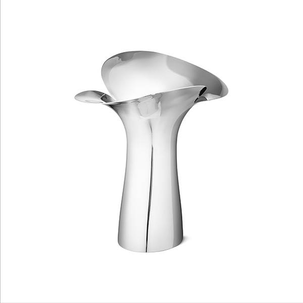 Georg Jensen Bloom Botanica vase H 33 cm. Georg Jensen Bloom Botanica vase H 33 cm.