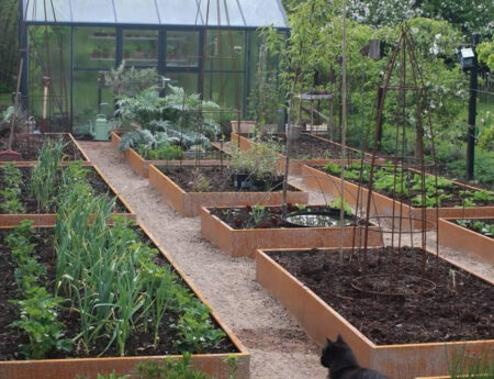 Højbed i jern | B120 H25 | L576 cm