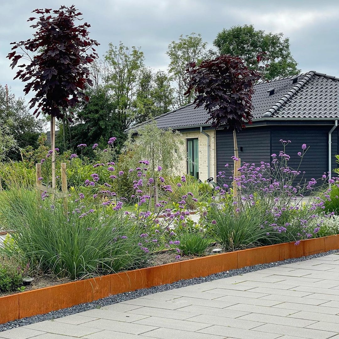 Højbed i jern | B40 H25 | L40 cm Højbed i jern | B40 H25 | L40 cm