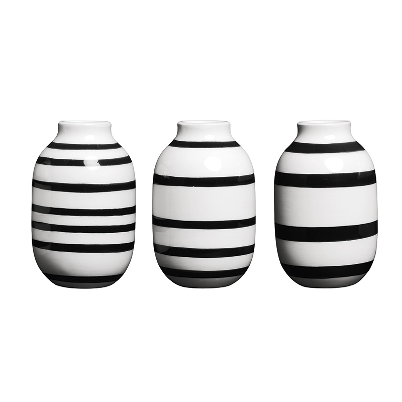 Kähler - Omaggio vase miniature, 8 cm, 3-pak sort Kähler - Omaggio vase miniature, 8 cm, 3-pak sort