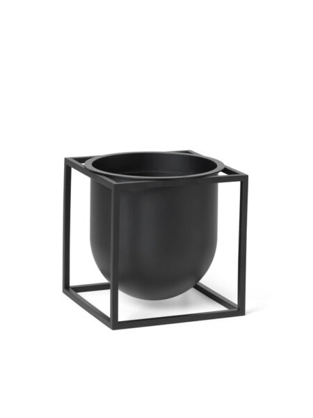 Kubus Flowerpot 14, sort fra Audo Copenhagen