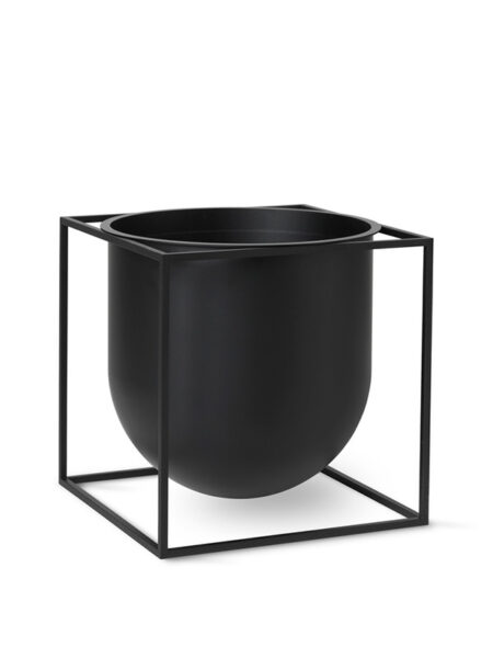 Kubus Flowerpot 23, sort fra Audo Copenhagen