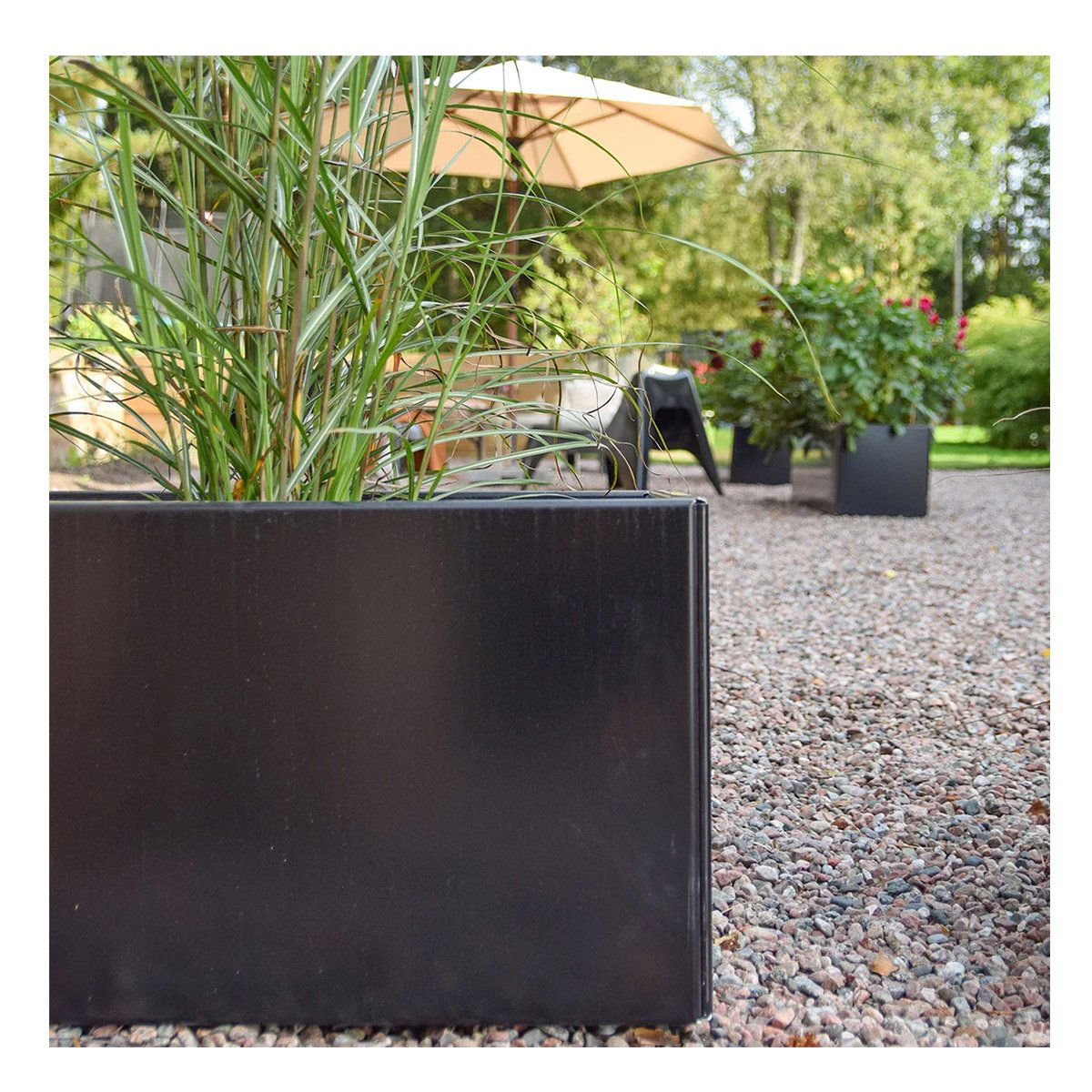 Land Black Sort plantekasse, kvadratisk - 80 x 80 x 80 cm Stablet Land Black Sort plantekasse, kvadratisk - 80 x 80 x 80 cm Stablet