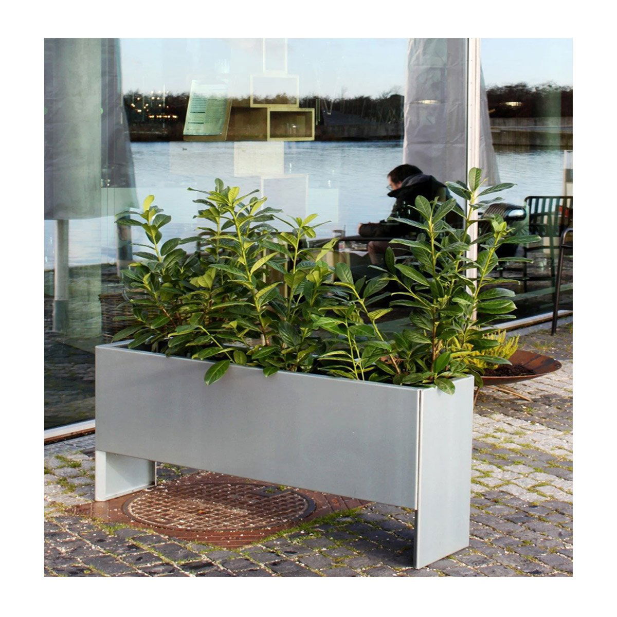 Land Modern Slim Plantekasse i galvaniseret stål Land Modern Slim Plantekasse i galvaniseret stål
