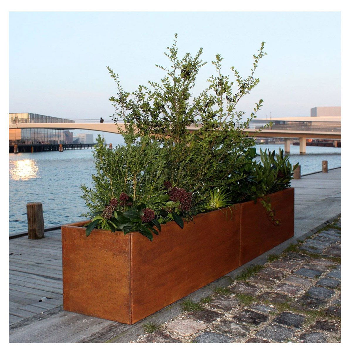 Land Modern Stor aflang plantekasse i Corten - 80 x 240 x 40 cm Land Modern Stor aflang plantekasse i Corten - 80 x 240 x 40 cm