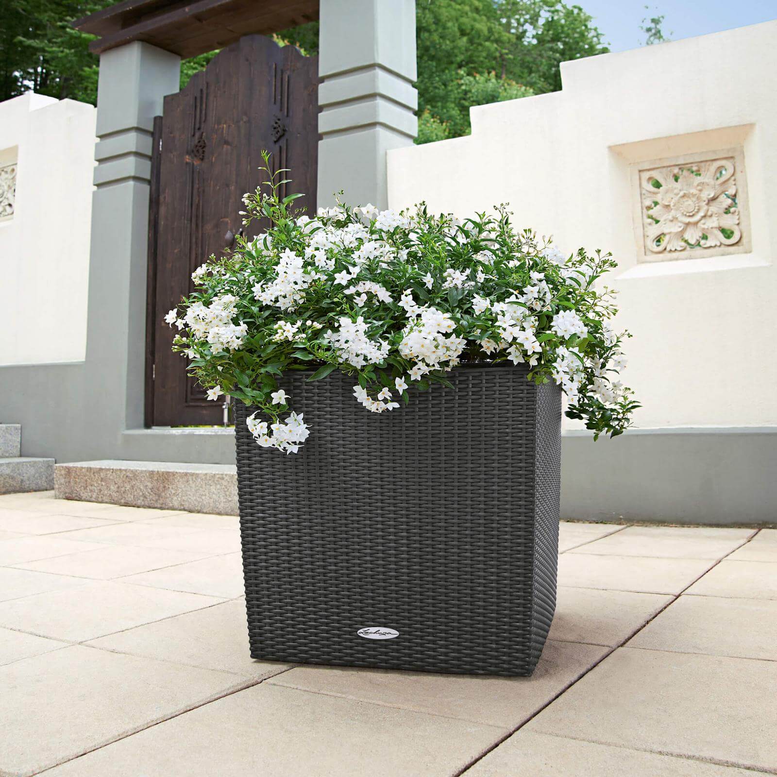 Lechuza Cube Cottage udendørs krukke til blomster med selvvandinssystem Granit 40 x 40 x H40 cm Lechuza Cube Cottage udendørs krukke til blomster med selvvandinssystem Granit 40 x 40 x H40 cm