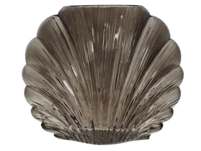Lene Bjerre, Dornia, Vase, Mørkebrun, Glas H: 21 x B:25.5 x D:12,5 cm. Lene Bjerre, Dornia, Vase, Mørkebrun, Glas H: 21 x B:25.5 x D:12,5 cm.