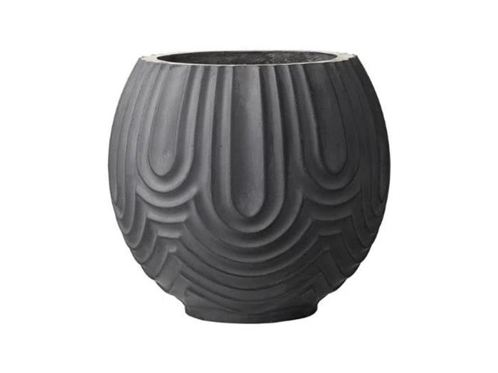 Lene Bjerre, Sarah skjuler, mørk cement, fiberler, Ø49 Lene Bjerre, Sarah skjuler, mørk cement, fiberler, Ø49