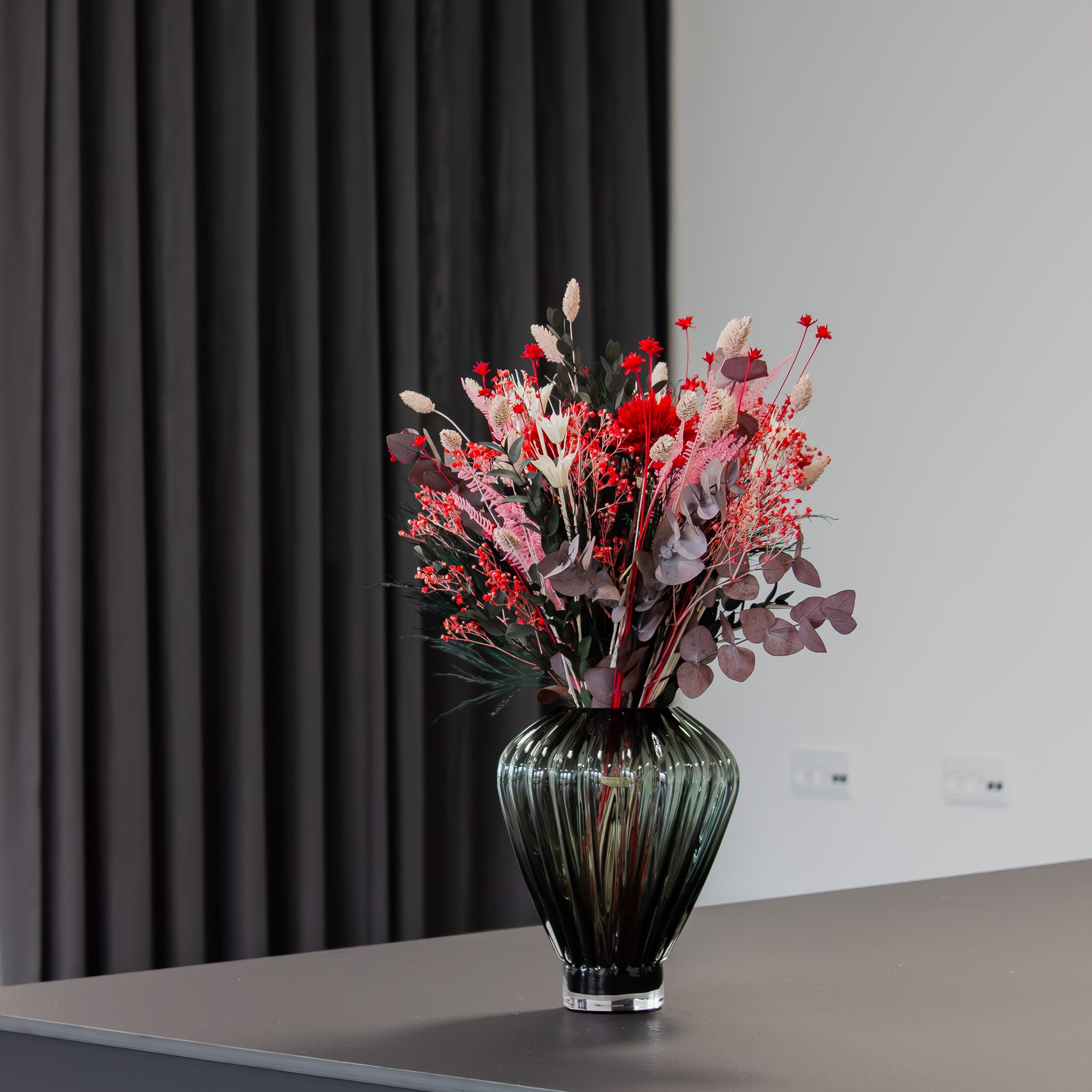 Living Flowers | Evelyn Vase - Grå Living Flowers | Evelyn Vase - Grå