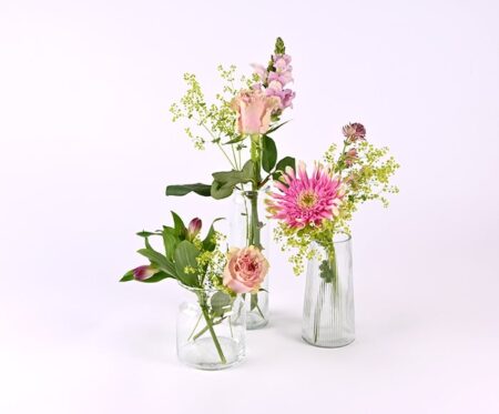 Løse blomsterstilke til 3 glasvaser, lyserøde - Send blomster med Bloomit