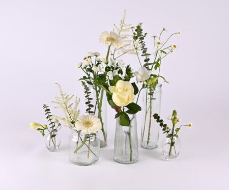 Løse blomsterstilke til 6 glasvaser, hvide - Send blomster med Bloomit