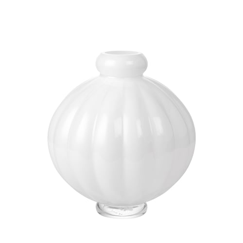 Louise Roe Balloon Vase #01 H: 25 cm - Opal White Louise Roe Balloon Vase #01 H: 25 cm - Opal White