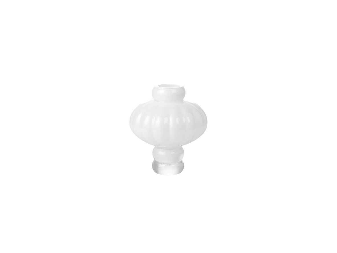 Louise Roe - Balloon Vase 02 - Vase - Opal White - Ø6,5-17,5 x H20 cm Louise Roe - Balloon Vase 02 - Vase - Opal White - Ø6,5-17,5 x H20 cm