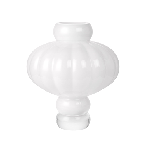 Louise Roe Balloon Vase #03 H: 40 cm - Opal White Louise Roe Balloon Vase #03 H: 40 cm - Opal White