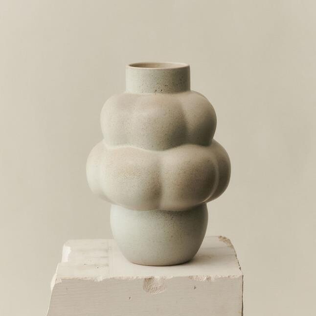 Louise Roe Balloon Vase 04 Vintage Glaze Louise Roe Balloon Vase 04 Vintage Glaze
