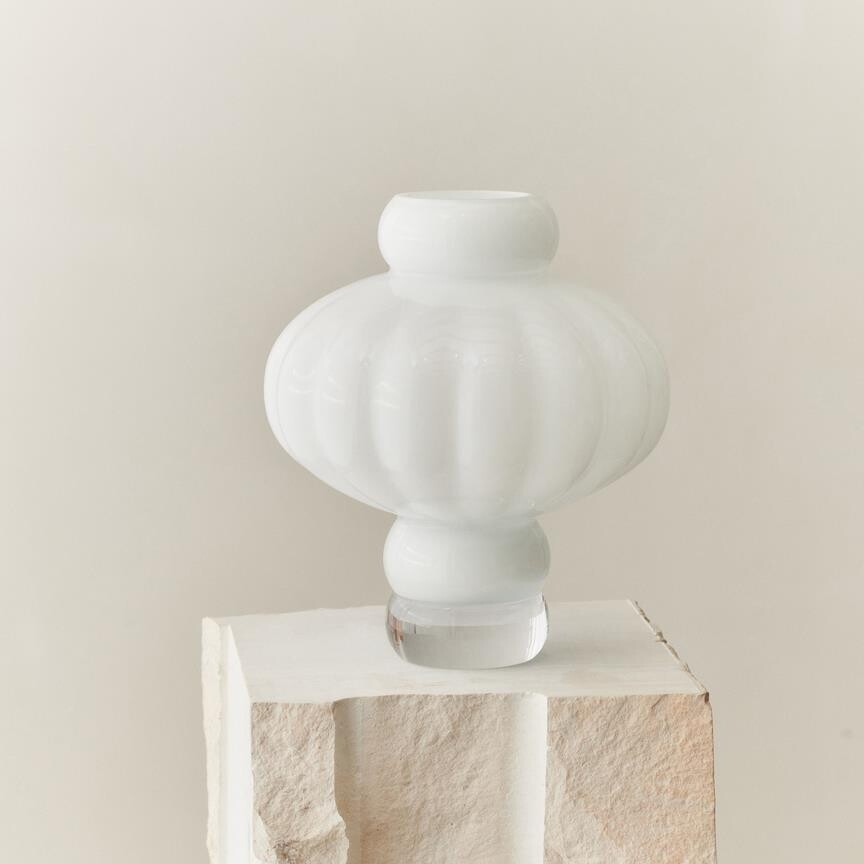 Louise Roe Balloon Vase 08 Opal White Louise Roe Balloon Vase 08 Opal White