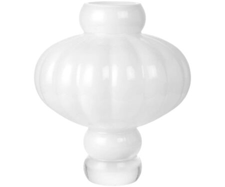 Louise Roe Balloon vase - 03 - Opal White