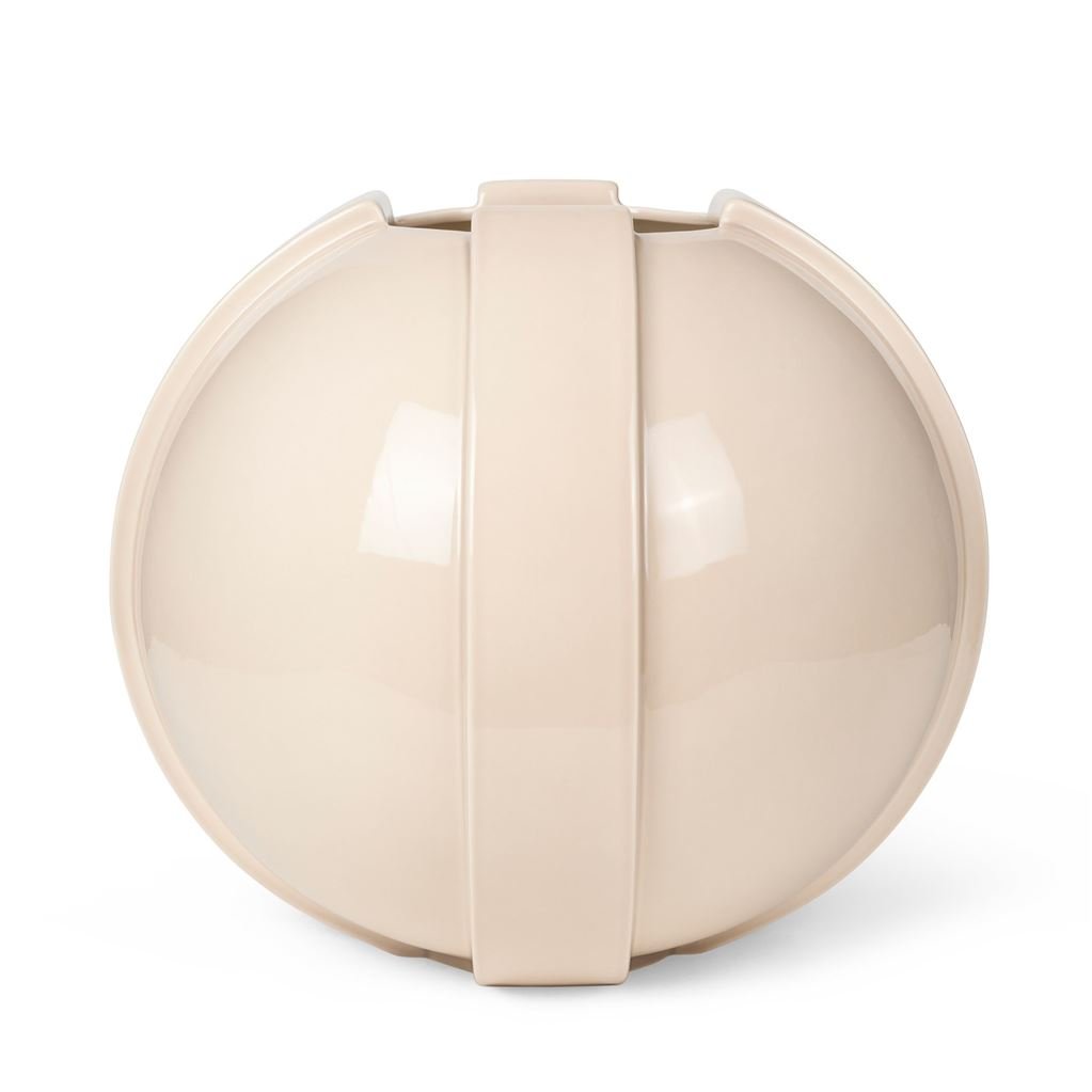Louise Roe Vinci Vase #02 - Ivory Louise Roe Vinci Vase #02 - Ivory