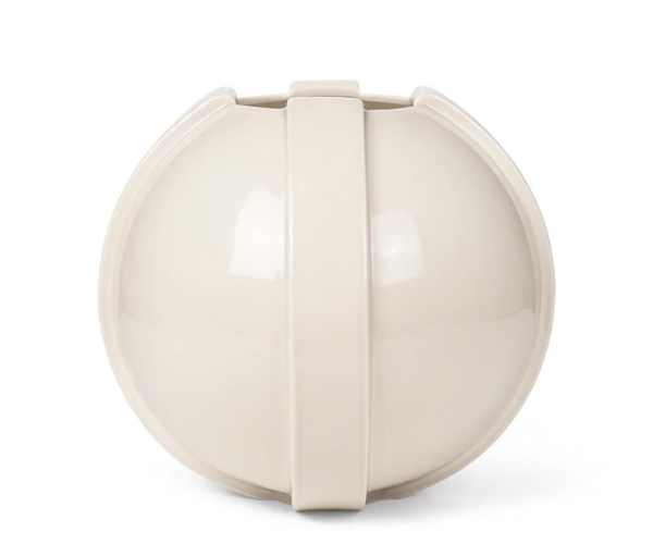 Louise Roe Vinci vase - 01 - Ivory Louise Roe Vinci vase - 01 - Ivory