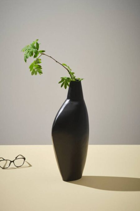 MARGOT Vase, h⌀jde 43 cm Mat sort