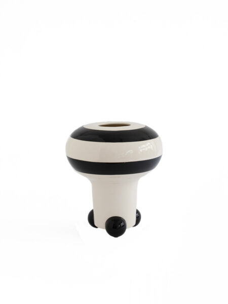 Mushroom Vase, black fra raawii