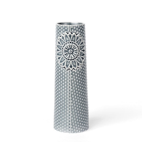 Pipanella Dotted vase, gråblå - 16,4x5,5 cm. Pipanella Dotted vase, gråblå - 16,4x5,5 cm.