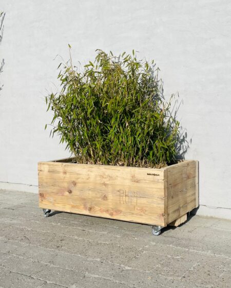 Plantekasse af Genbrugsplanker | 92 cm