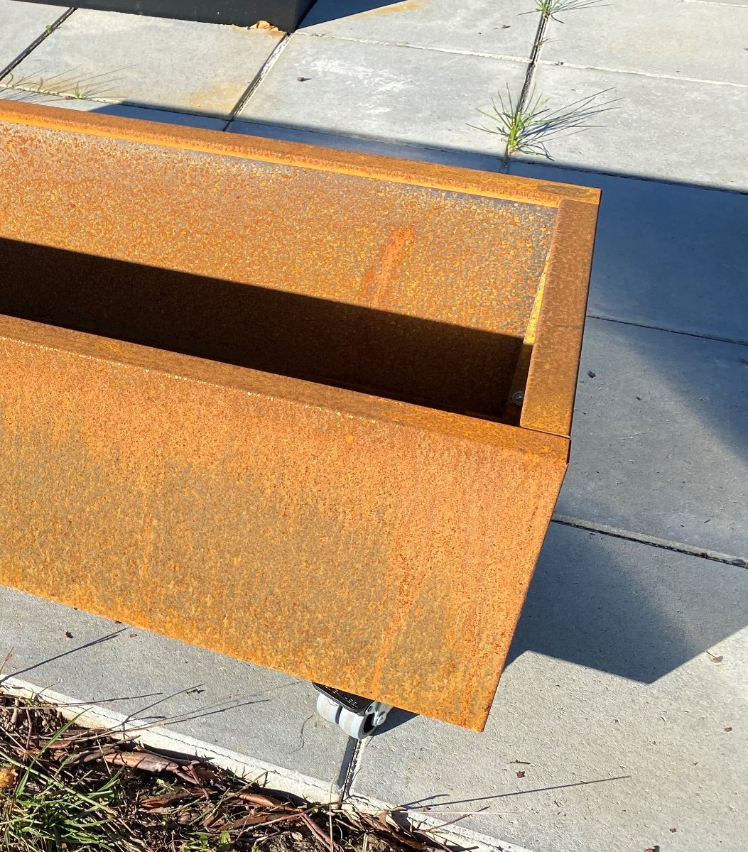 Plantekasse i jern | 40 x 40 x 25 cm Plantekasse i jern | 40 x 40 x 25 cm