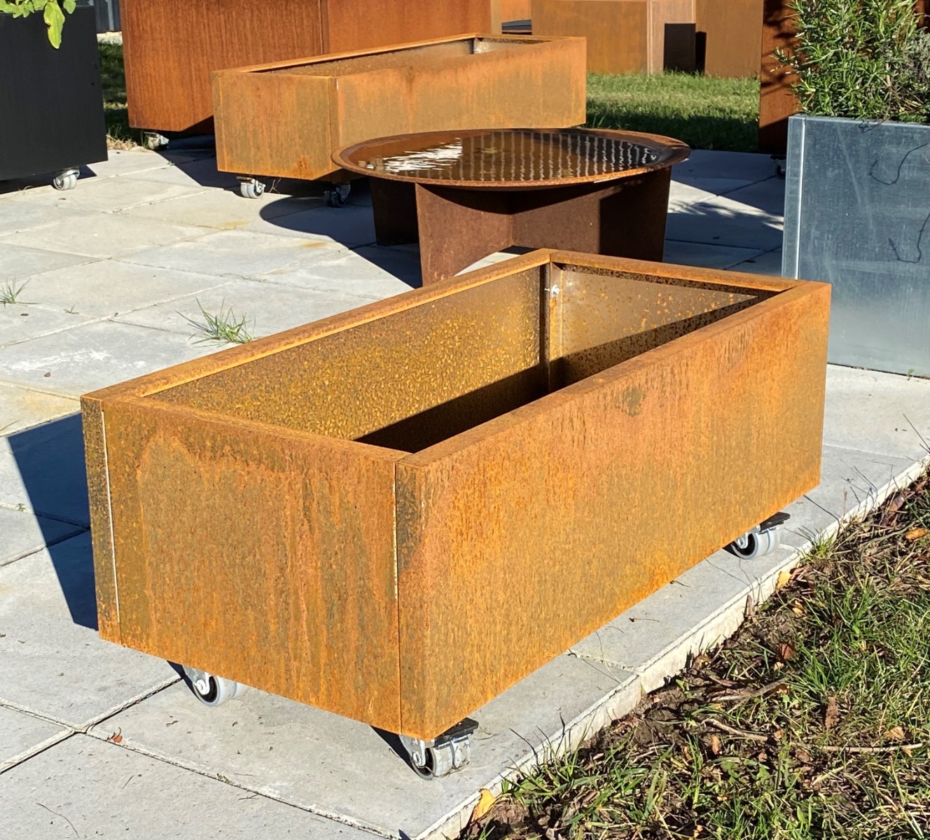Plantekasse i jern - 80 x 40 x 25-Hjul-Uden flamingo-Uden kapilær Plantekasse i jern - 80 x 40 x 25-Hjul-Uden flamingo-Uden kapilær