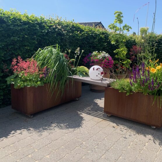 Plantekassesæt – 120 x 40 & 80 x 40 i cortenstål-Fødder-Uden flamingo-Uden