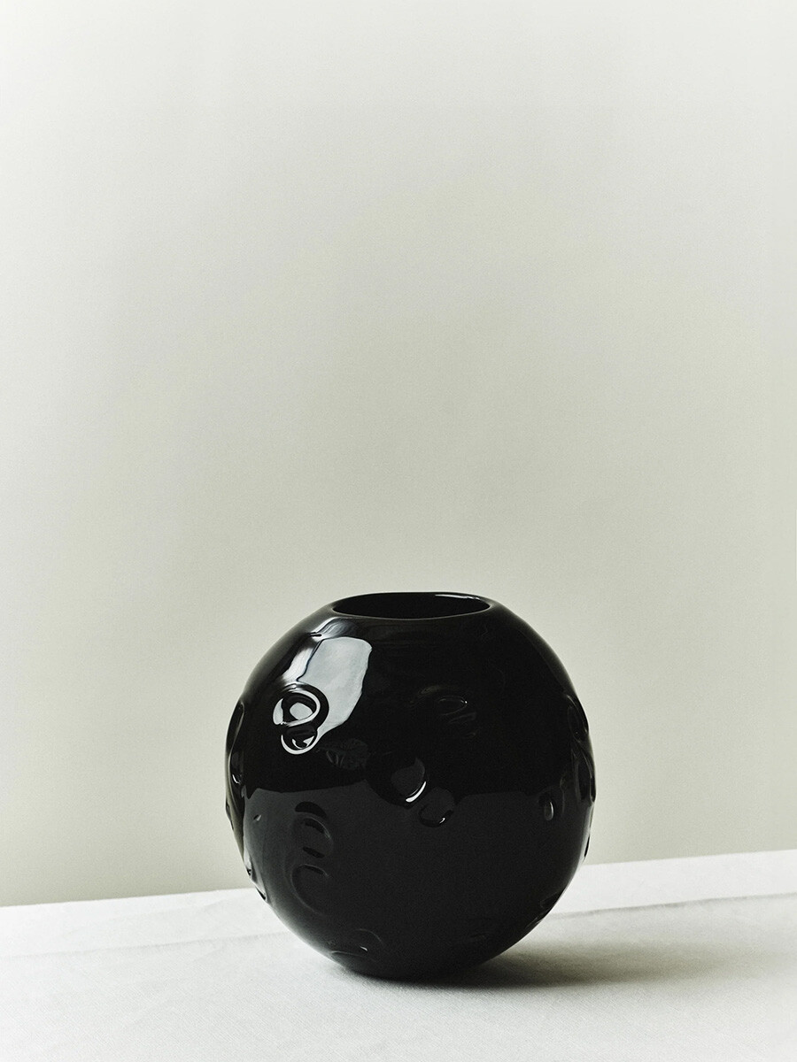 S.R. Vintage Vase Deco Black fra Louise Roe S.R. Vintage Vase Deco Black fra Louise Roe