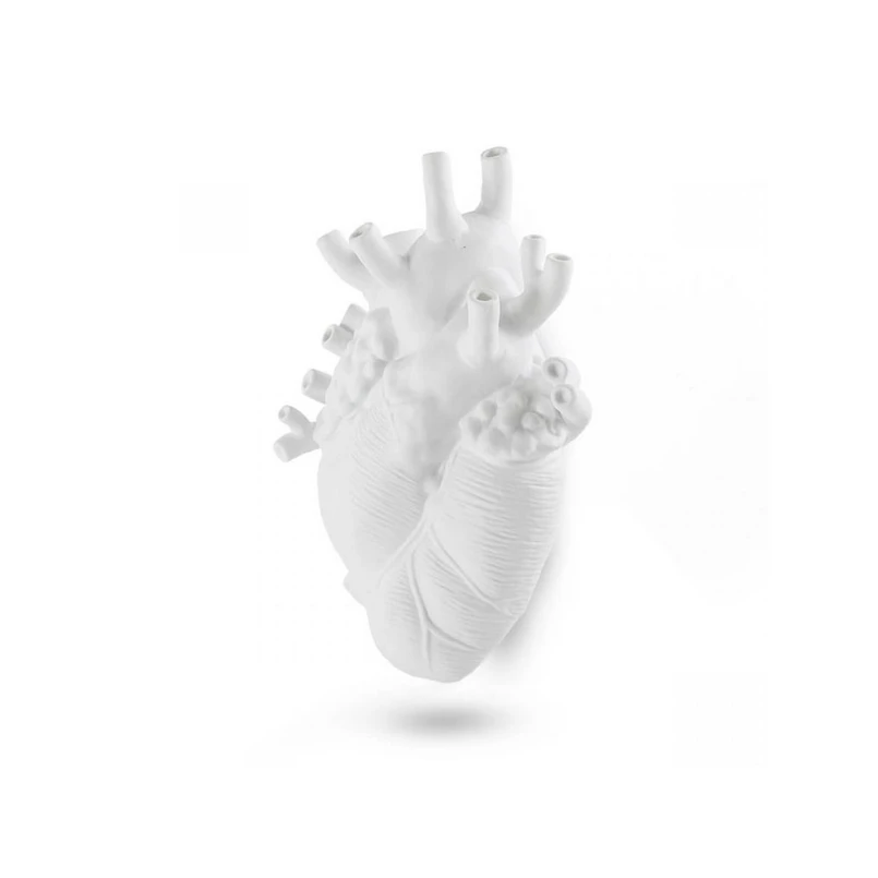 SELETTI - Love In Bloom Giant Resin Heart Vase Hvid SELETTI - Love In Bloom Giant Resin Heart Vase Hvid