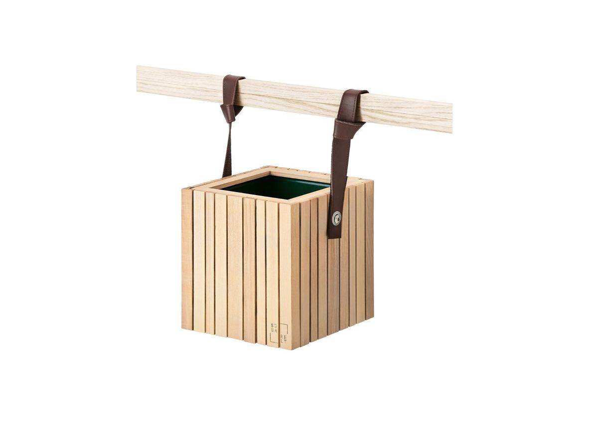 SQUARELY CPH - GrowON & HoldON - Plantekasse - Natural Ash - Cognac Leather - W22 x H24 x D22 cm (Straps 48 cm) SQUARELY CPH - GrowON & HoldON - Plantekasse - Natural Ash - Cognac Leather - W22 x H24 x D22 cm (Straps 48 cm)