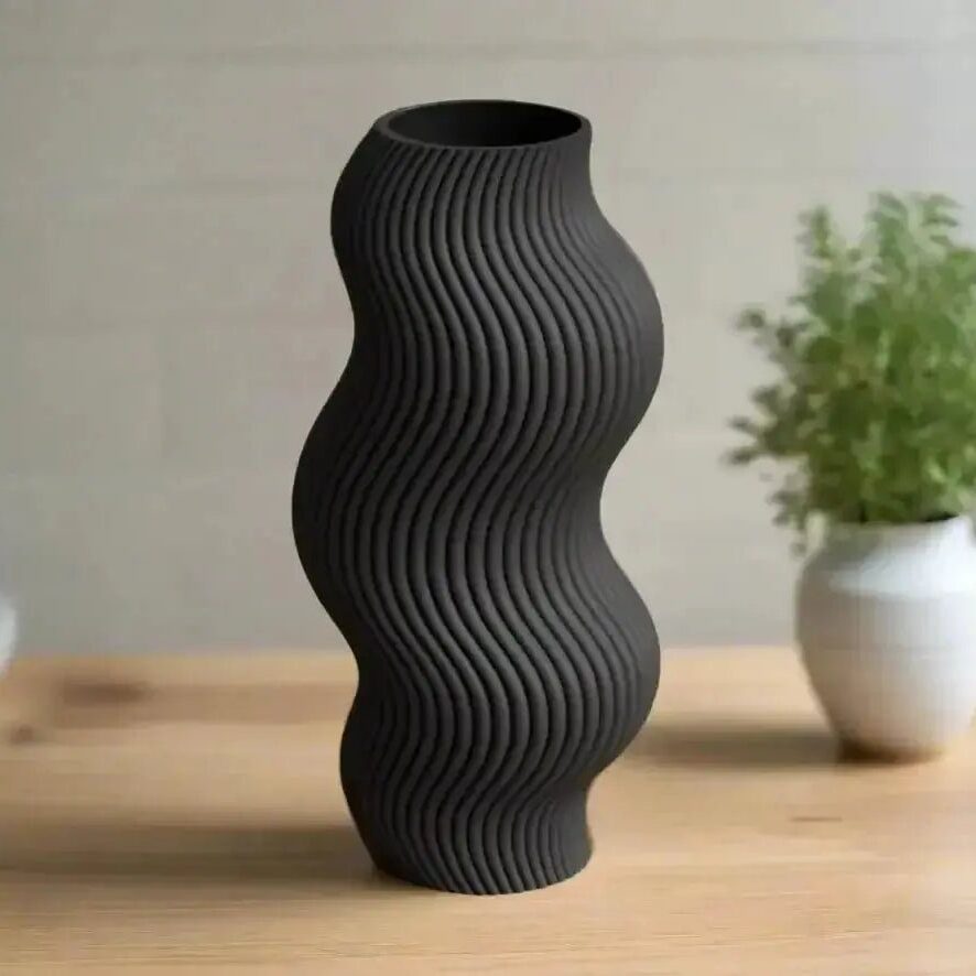 Sabre Moderne Bølge Vase - Rød Sabre Moderne Bølge Vase - sort