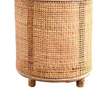 Skjuler i rattan på ben Ø22xH24 cm med indvendig plast
